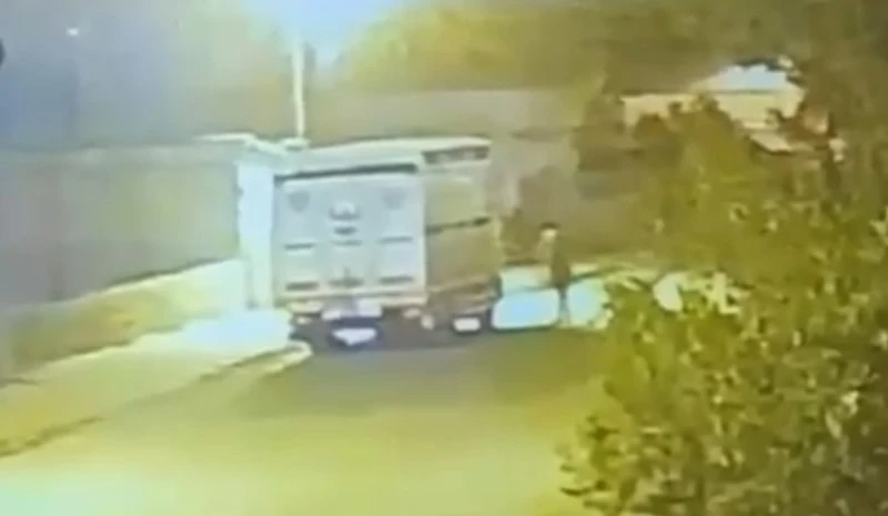 Konya'da kamyonet kundaklandı
